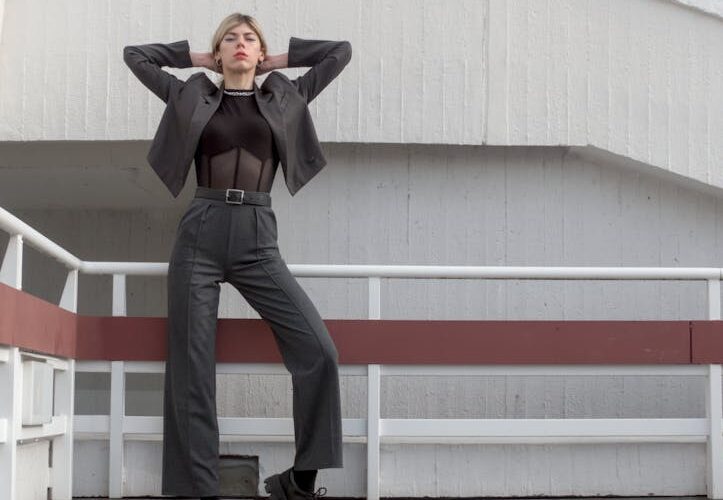 The Art of Minimalist Dressing: Less is More in 2026