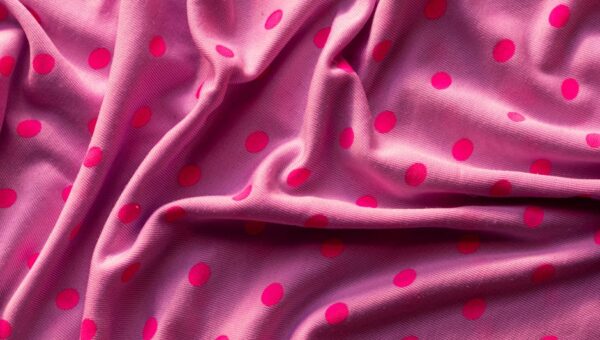 The Best Fabrics for Hot Weather: Stay Cool and Stylish